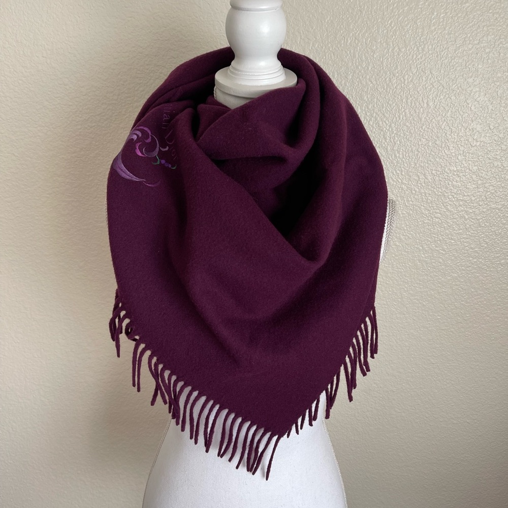 Christian Dior large purple 100% wool scarf fringe fluffy warm logo CD floral - Picture 5 of 13